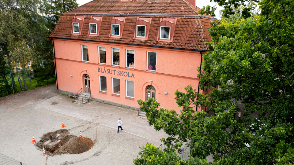 Bilden visar Blåsuts skola