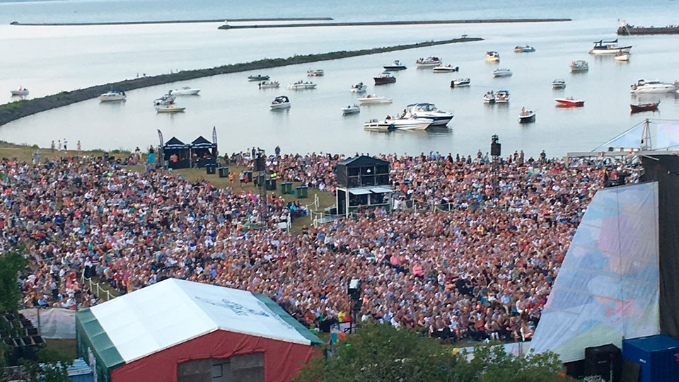 Aqua blå-festivalen vid Sanden i Vänersborg vid Vänern 